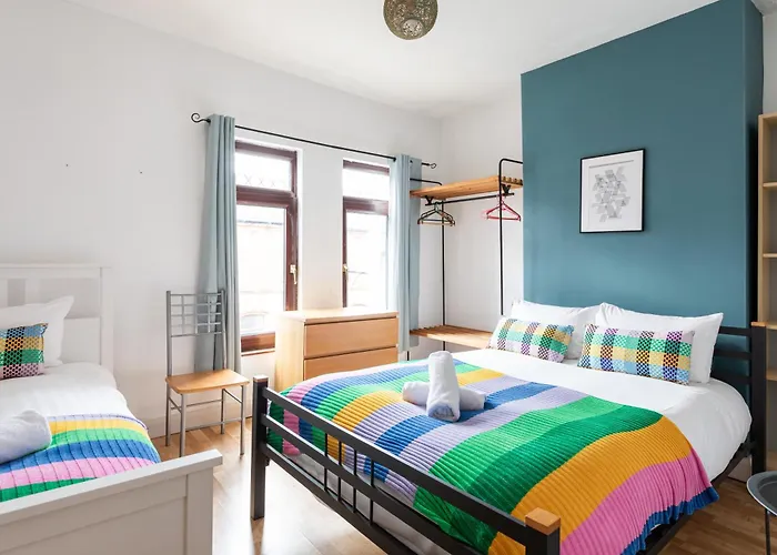 Belfast City - 3 Bedroom Cosy Home - Walking Distance To City