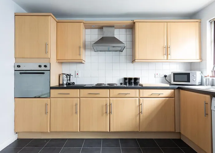 Belfast City - 3 Bedroom Cosy Home - Walking Distance To City
