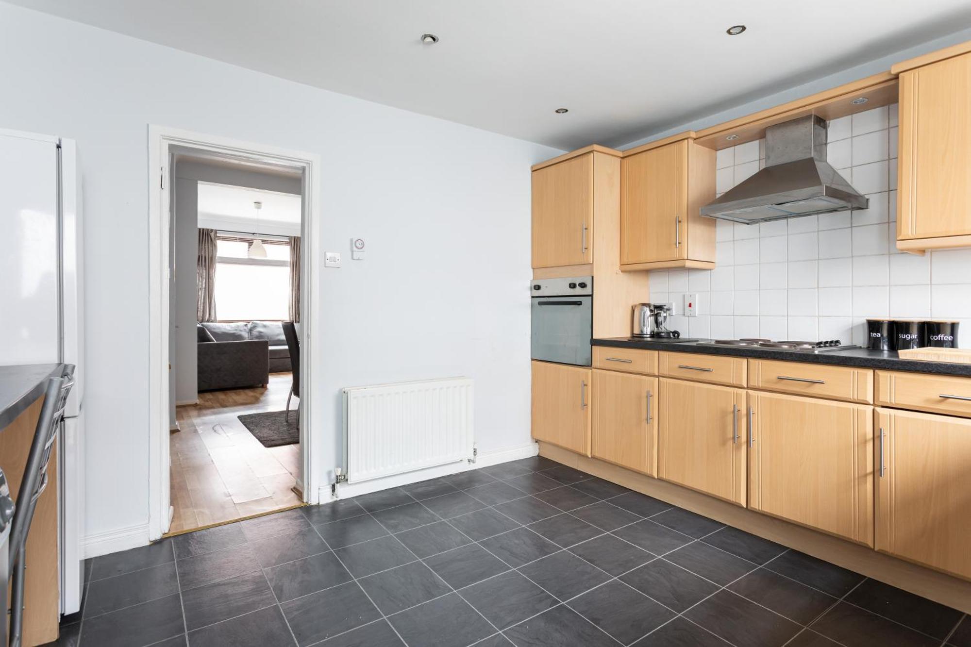 - 3 Bedroom Cosy - Walking Distance To Holiday home