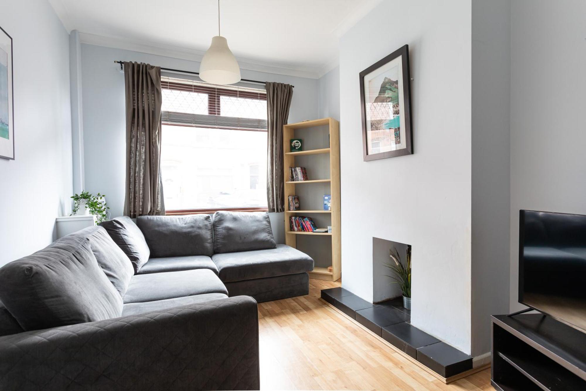 Holiday home - 3 Bedroom Cosy - Walking Distance To Belfast