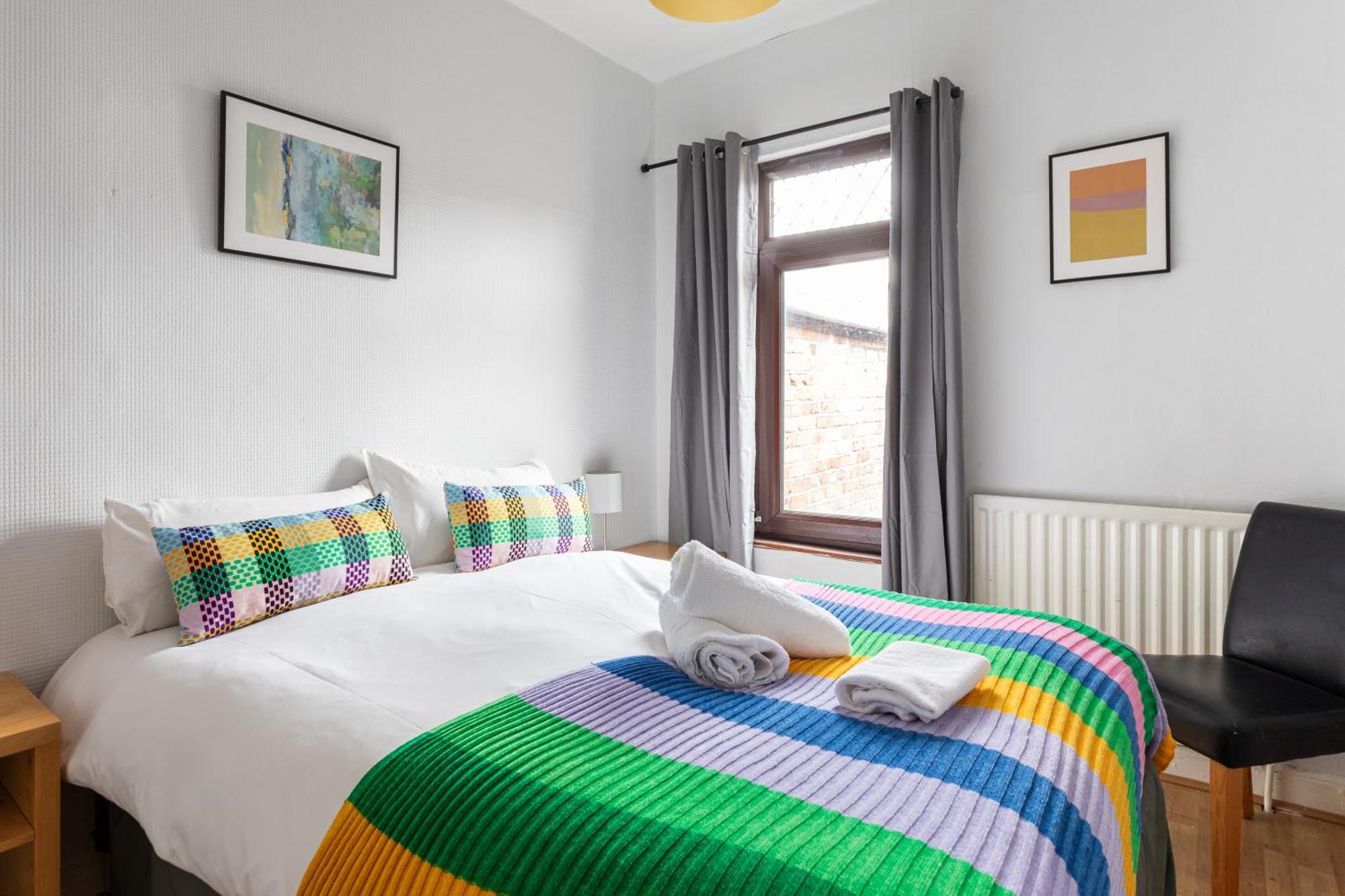 - 3 Bedroom Cosy - Walking Distance To Belfast